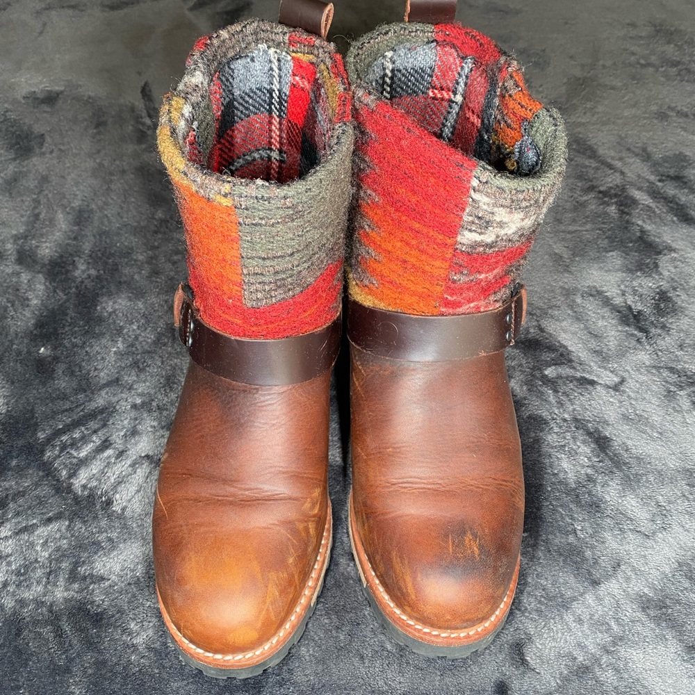 Moto boots